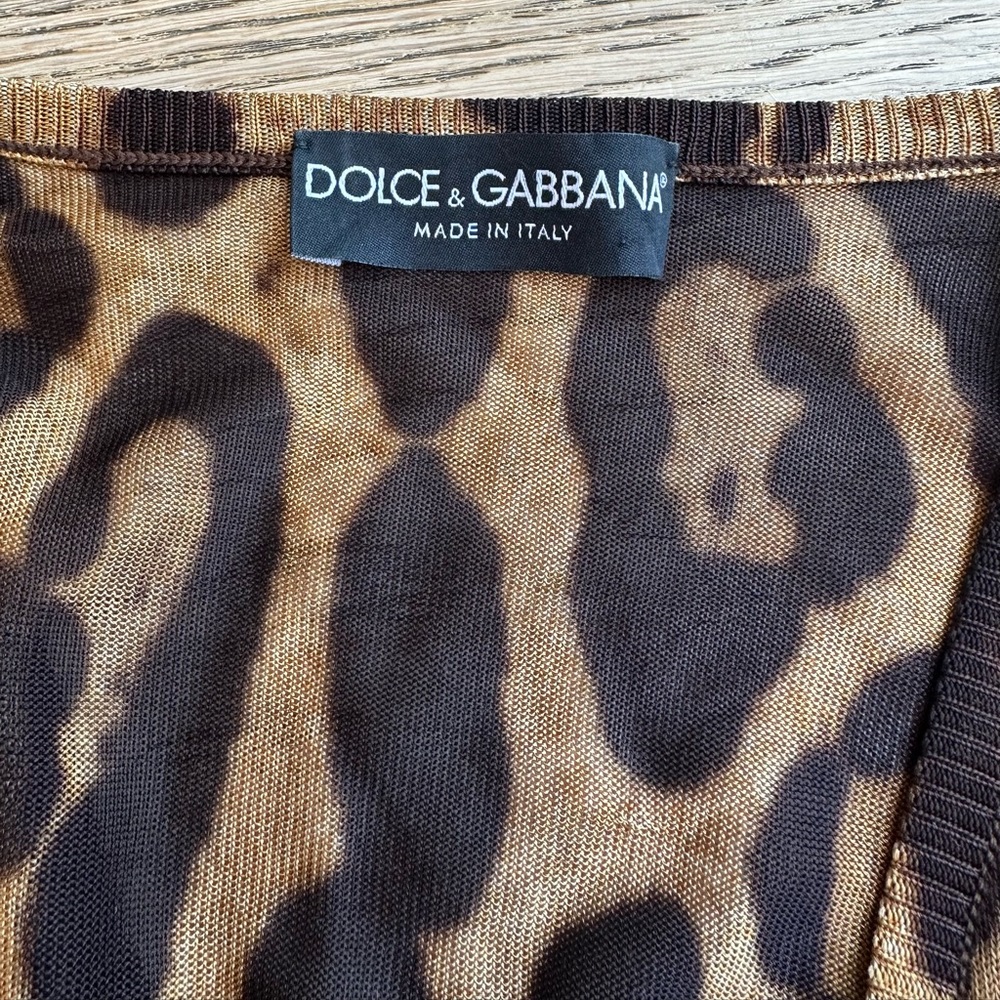 Never worn Dolce and Gabbana animal print silk wrap sweater. Light weight. S - Picture 5 of 8